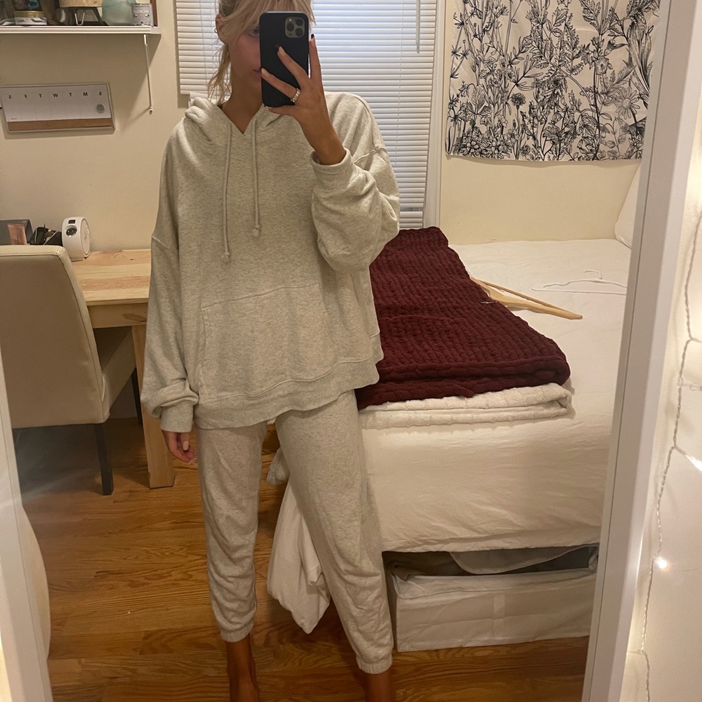 Aritzia boyfriend crew